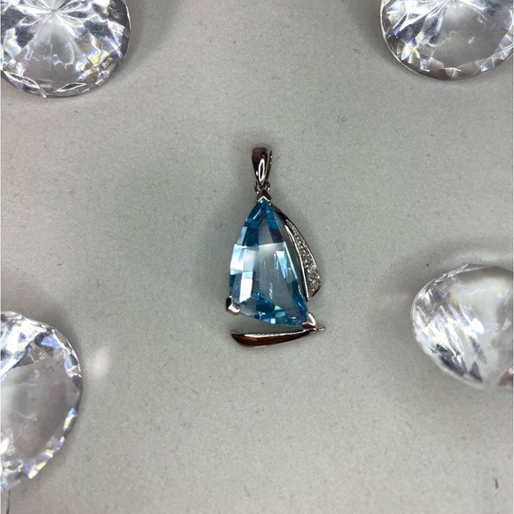 10K WHITE GOLD aquamarine and diamond pendant REAL GOLD - Picture 2 of 13